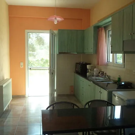 Karoubis * Kavallouri