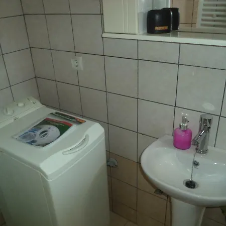 Apartment Karoubis