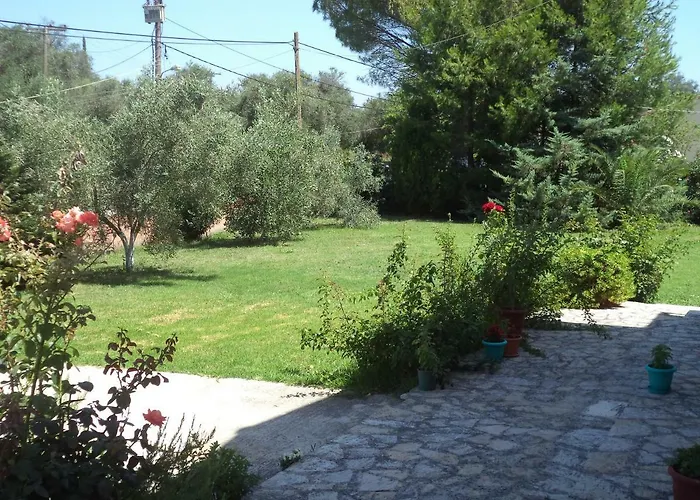 Karoubis *